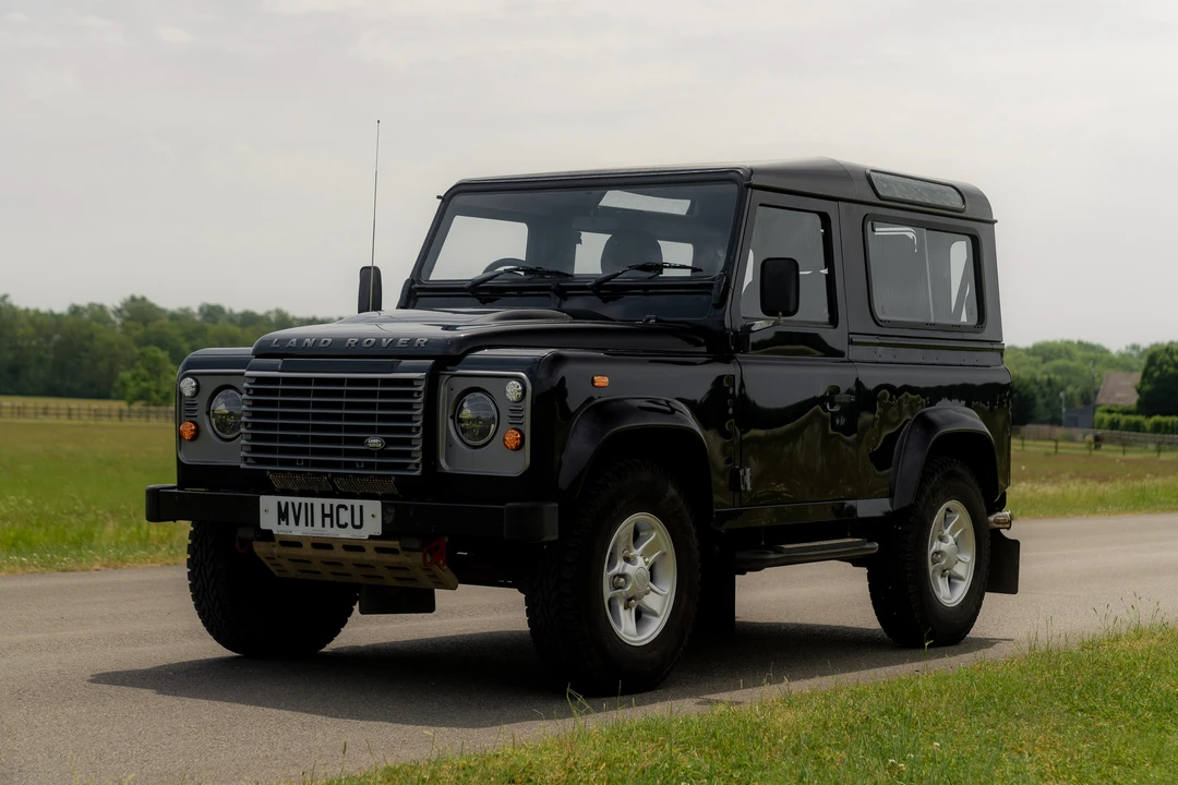 2011 Land Rover Defender 90 - Image 3 of 31
