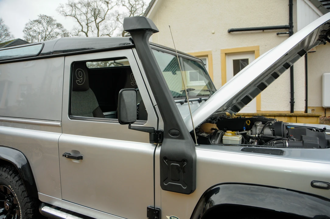 2011 Land Rover Defender 90 - Image 13 of 31
