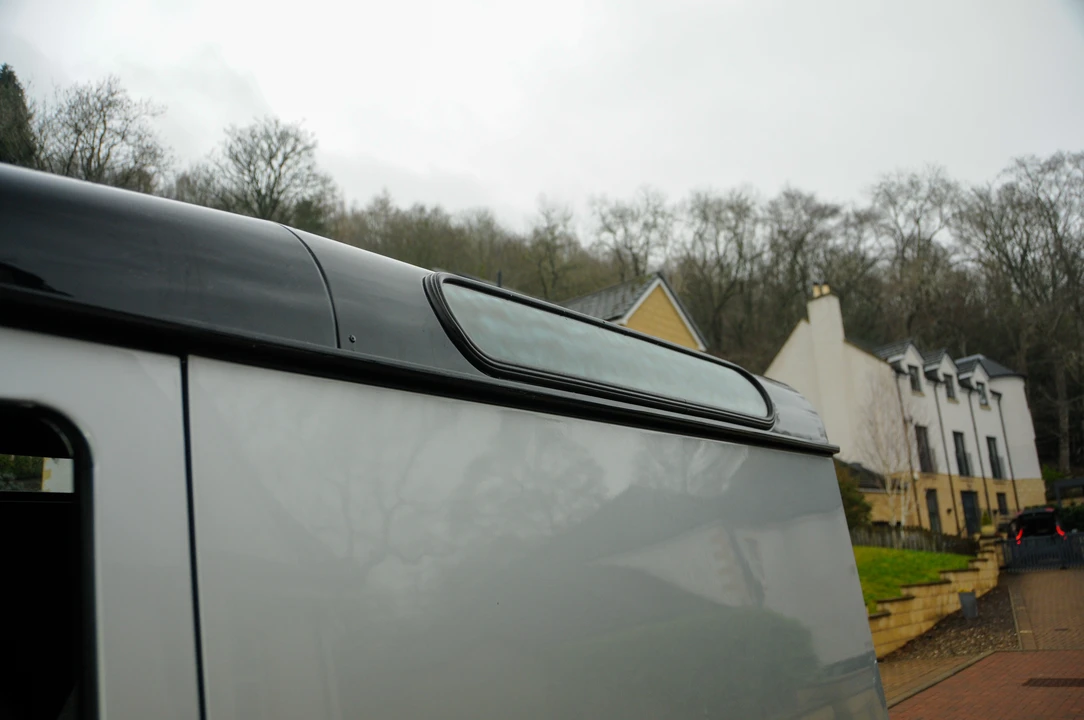 2011 Land Rover Defender 90 - Image 15 of 31