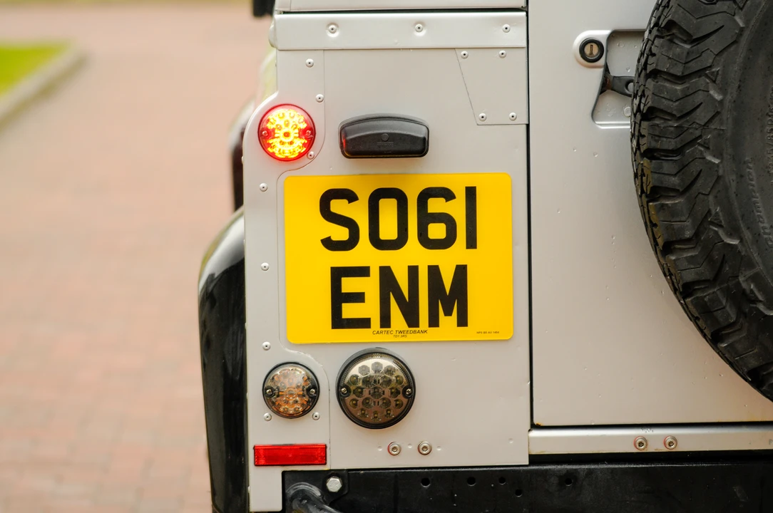 2011 Land Rover Defender 90 - Image 20 of 31