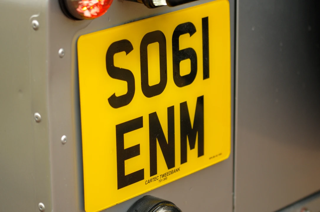 2011 Land Rover Defender 90 - Image 21 of 31