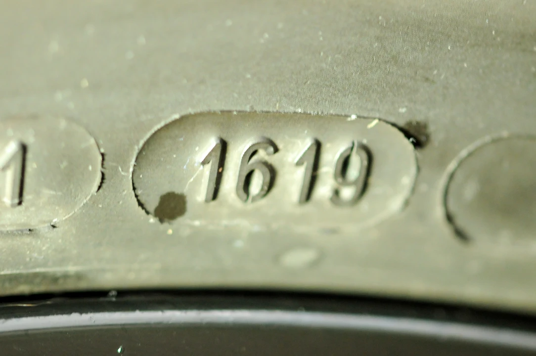 2011 Land Rover Defender 90 - Image 22 of 31
