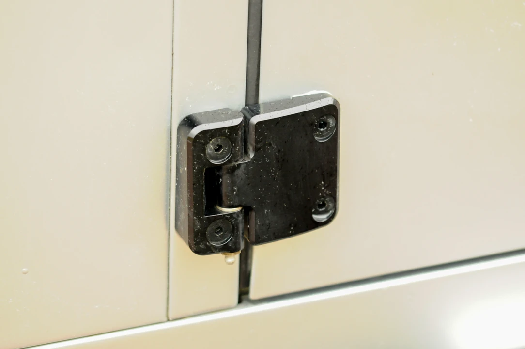 2011 Land Rover Defender 90 - Image 23 of 31
