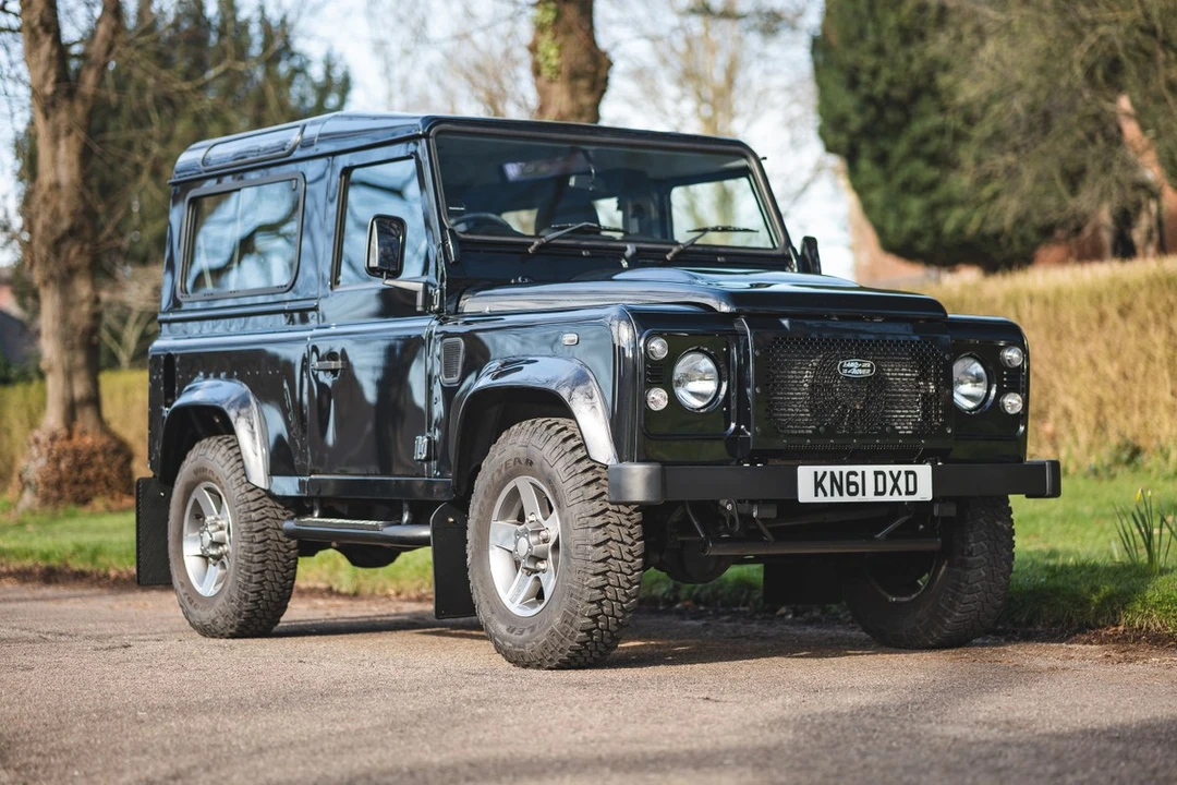 2011 Land Rover Defender 90 - Image 2 of 30