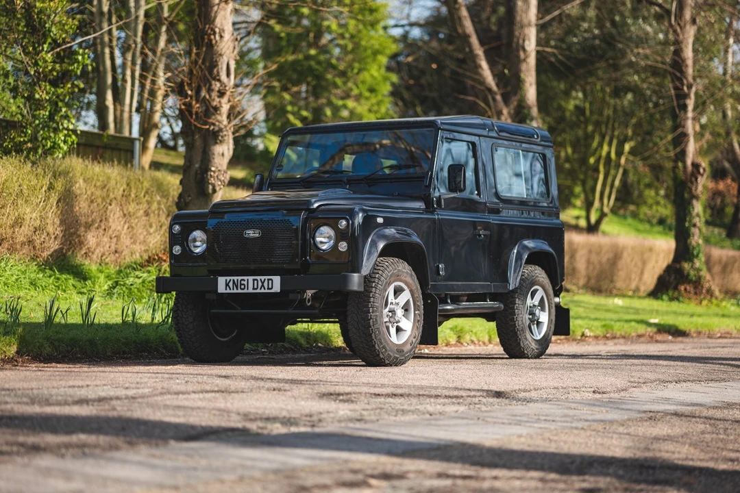 2011 Land Rover Defender 90 - Image 4 of 30