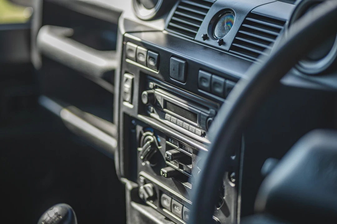 2011 Land Rover Defender 90 - Image 26 of 30