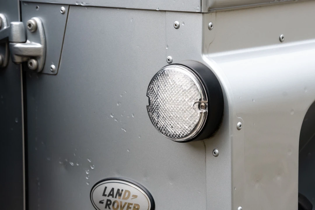 2011 Land Rover Defender 90 - Image 11 of 31
