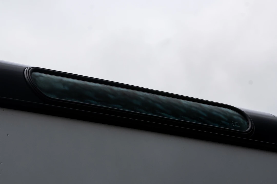 2011 Land Rover Defender 90 - Image 7 of 31