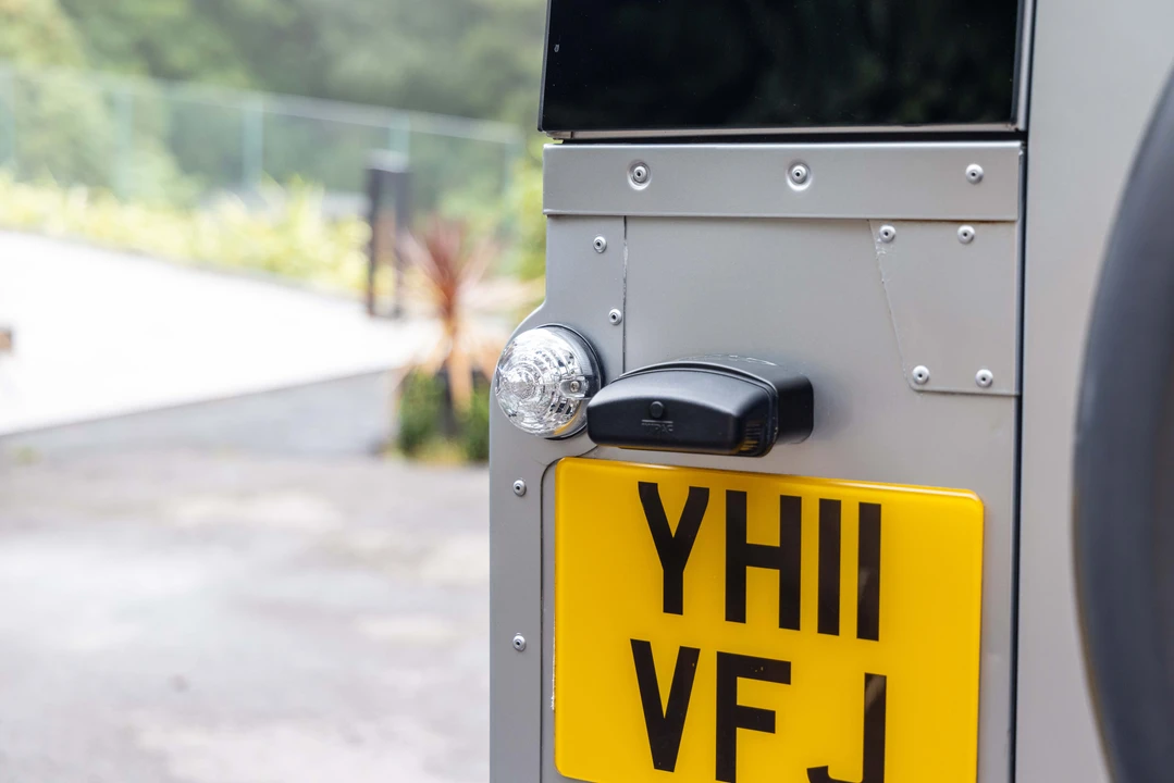 2011 Land Rover Defender 90 - Image 12 of 31