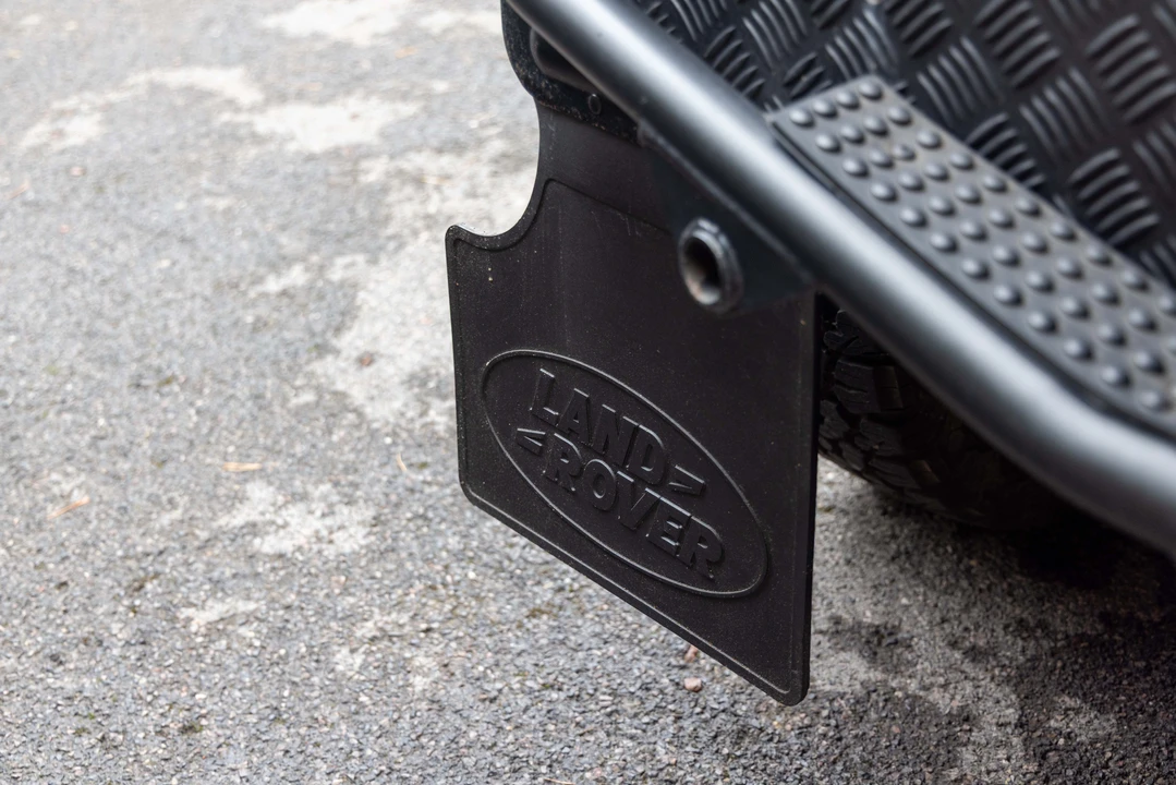 2011 Land Rover Defender 90 - Image 20 of 31