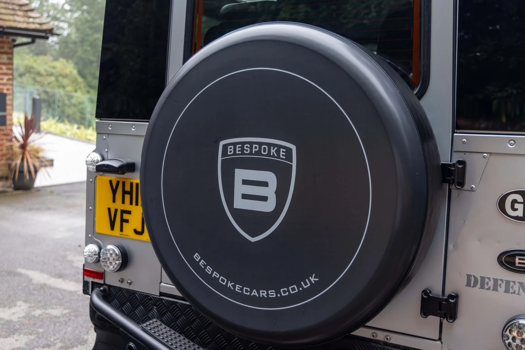 2011 Land Rover Defender 90 - Image 26 of 31