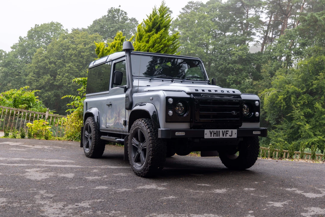 2011 Land Rover Defender 90 - Image 3 of 31