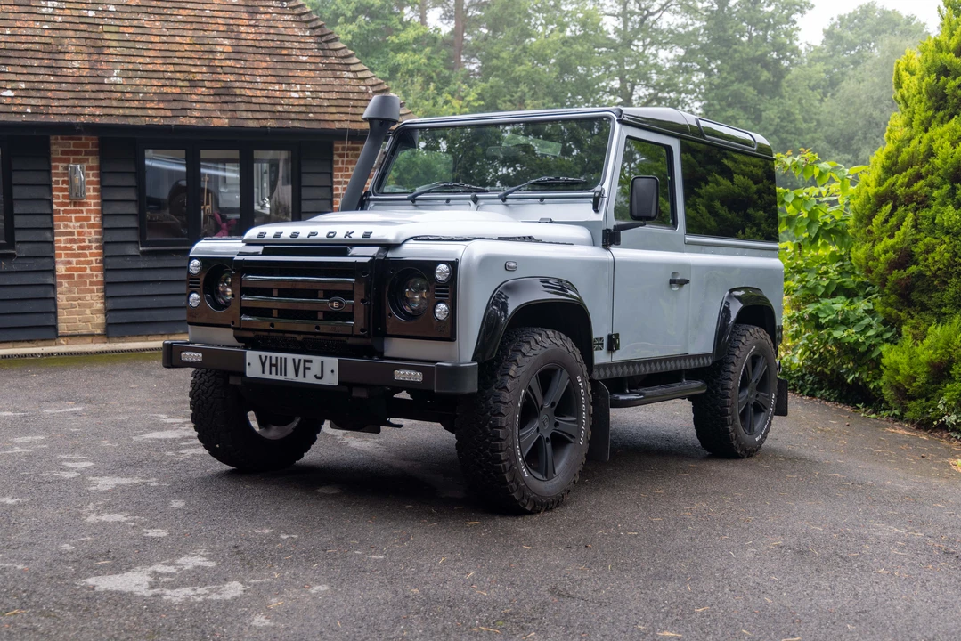 2011 Land Rover Defender 90 - Image 9 of 31