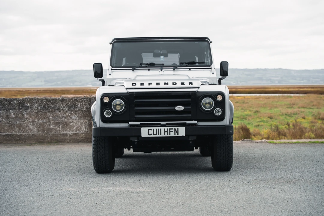 2011 Land Rover Defender 90 - Image 2 of 31