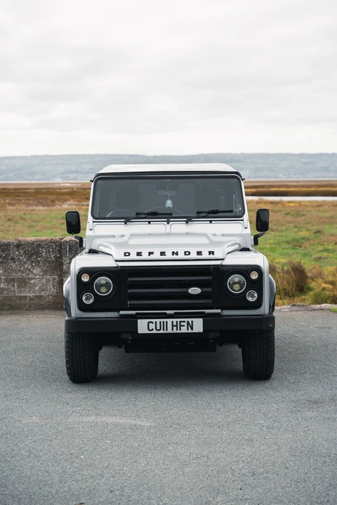 2011 Land Rover Defender 90 - Image 22 of 31
