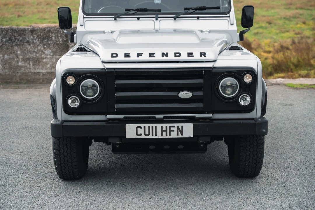 2011 Land Rover Defender 90 - Image 21 of 31
