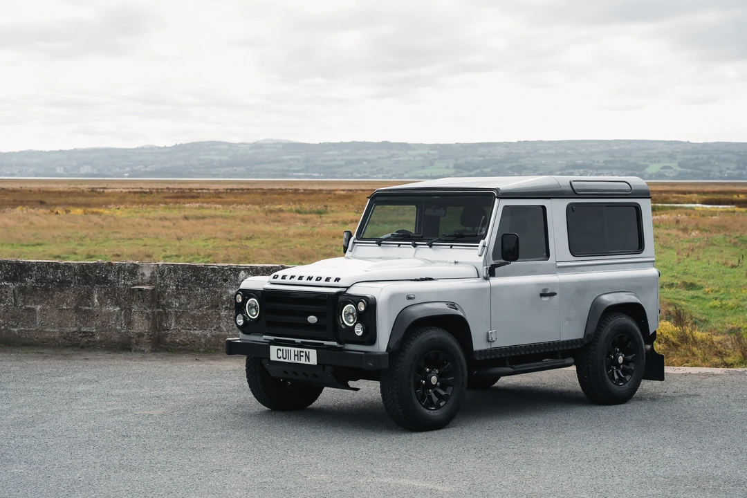 2011 Land Rover Defender 90 - Image 20 of 31