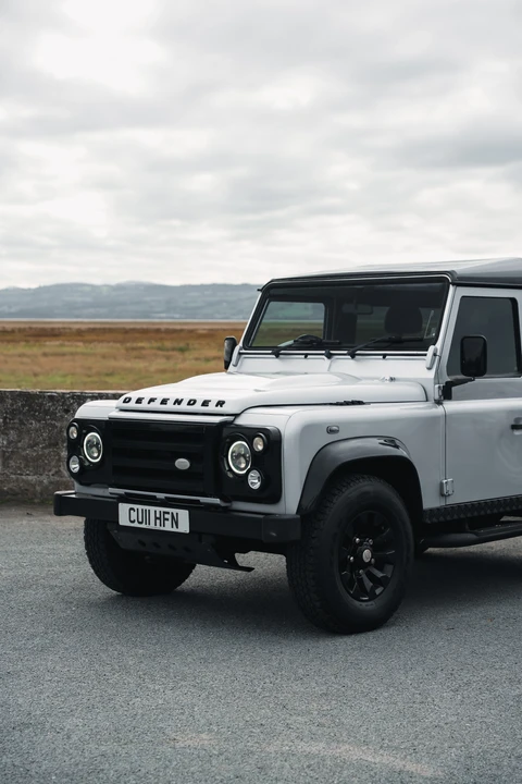 2011 Land Rover Defender 90 - Image 29 of 31
