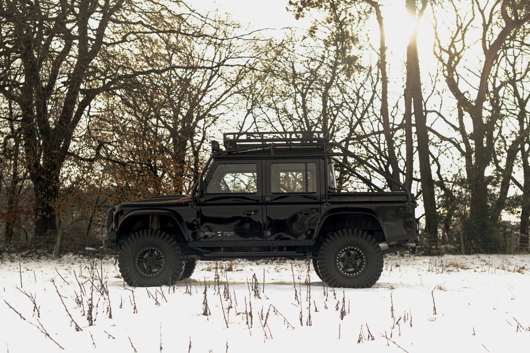2011 Land Rover Defender 110 - Image 4 of 31