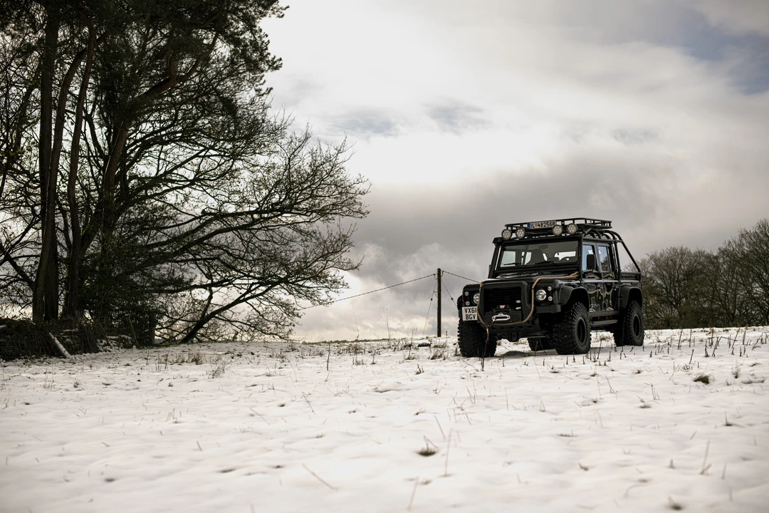 2011 Land Rover Defender 110 - Image 8 of 31