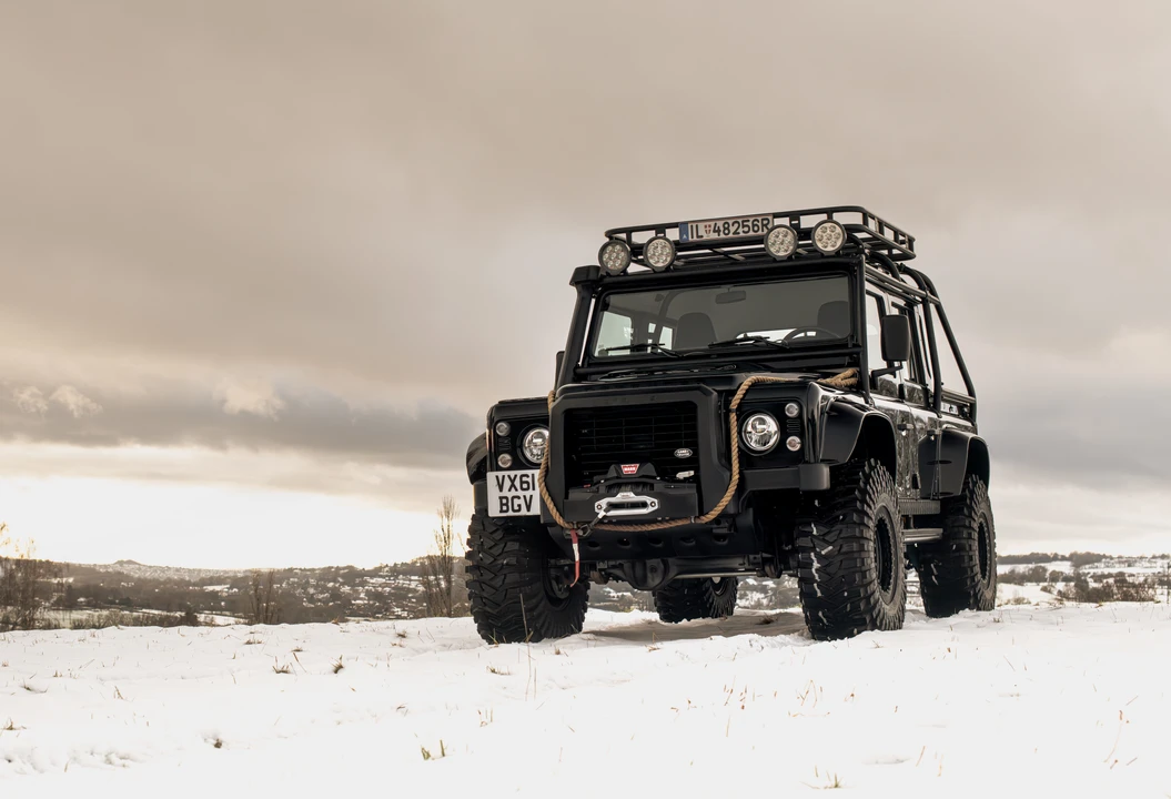 2011 Land Rover Defender 110 - Image 11 of 31