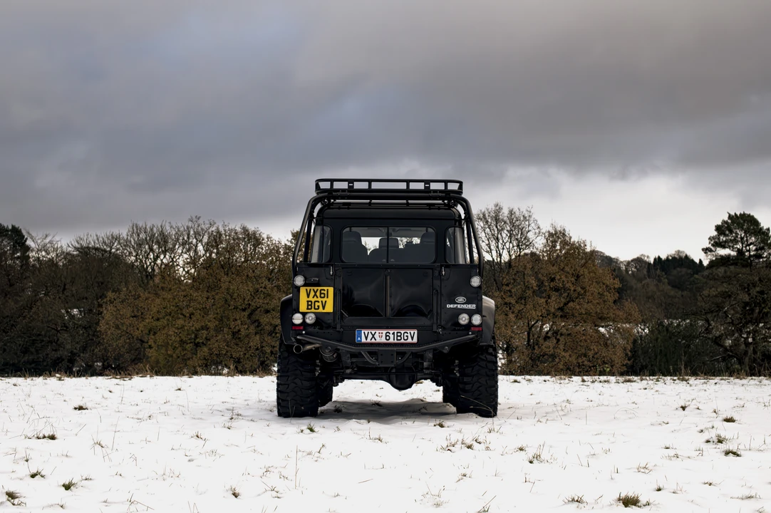 2011 Land Rover Defender 110 - Image 5 of 31
