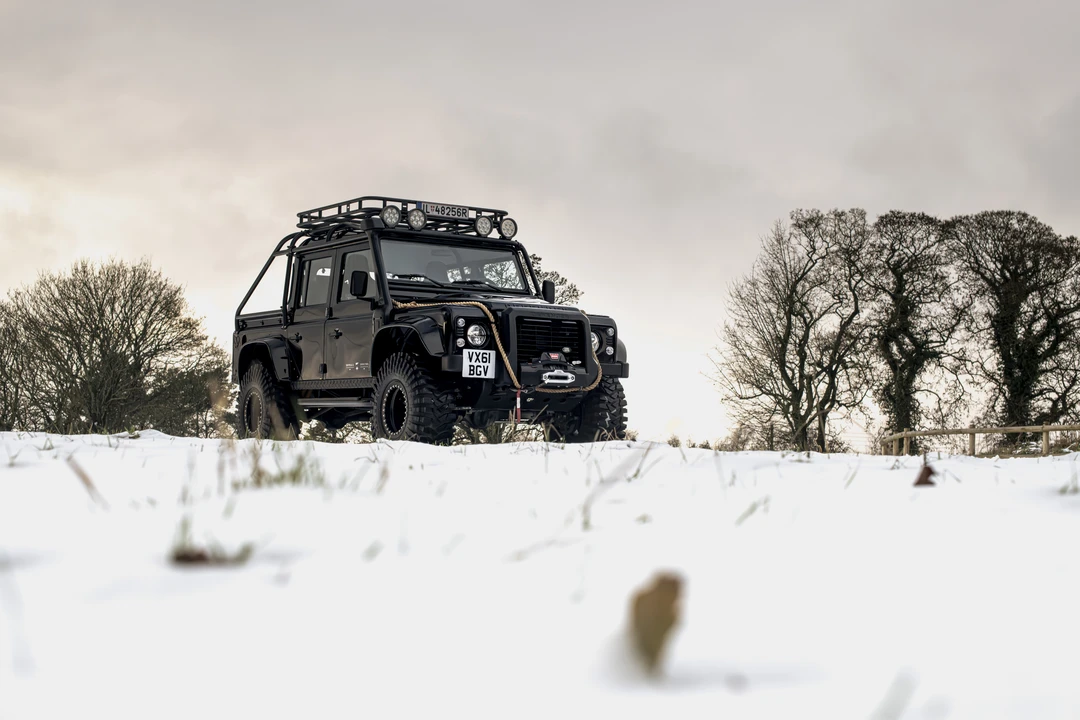 2011 Land Rover Defender 110 - Image 18 of 31