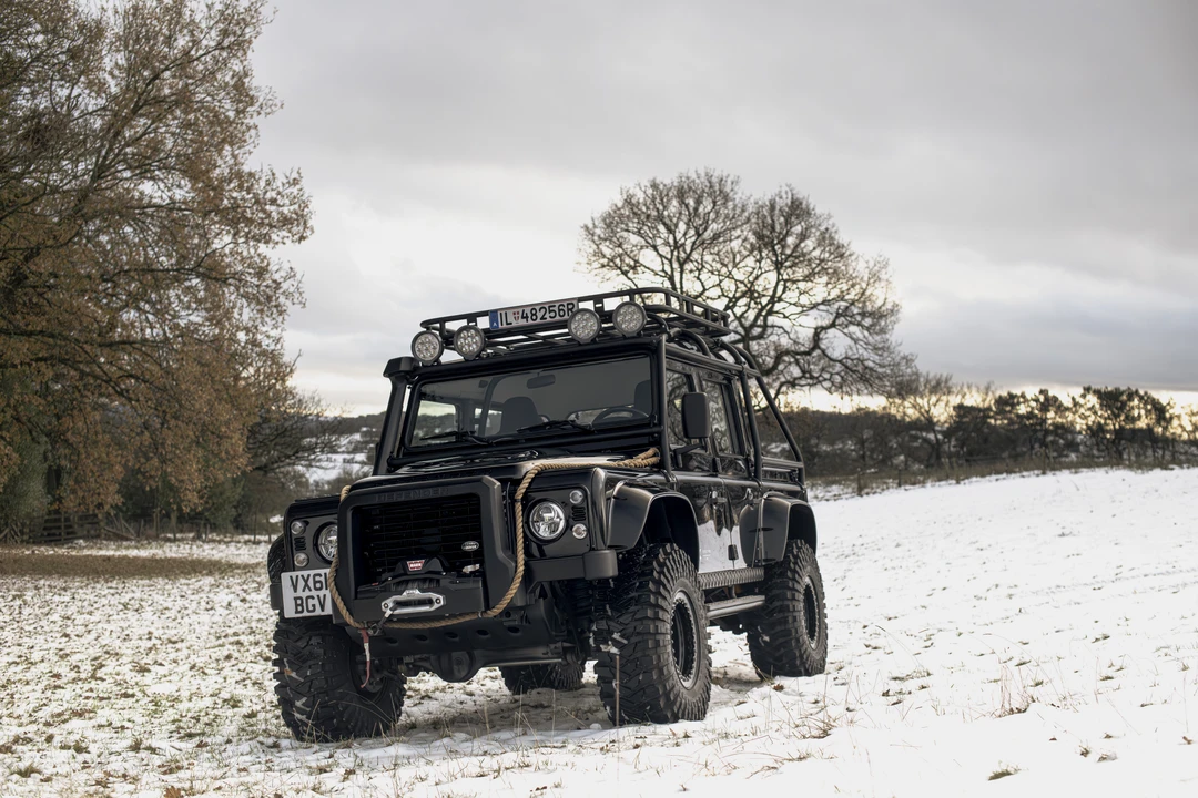 2011 Land Rover Defender 110 - Image 3 of 31