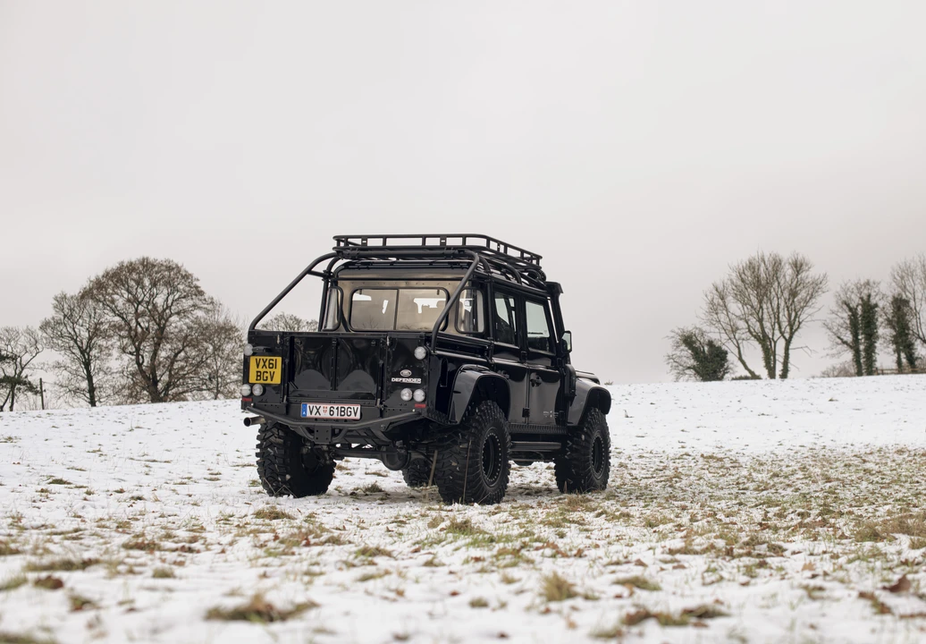 2011 Land Rover Defender 110 - Image 6 of 31