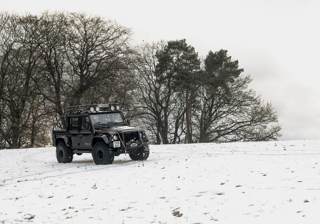 2011 Land Rover Defender 110 - Image 24 of 31