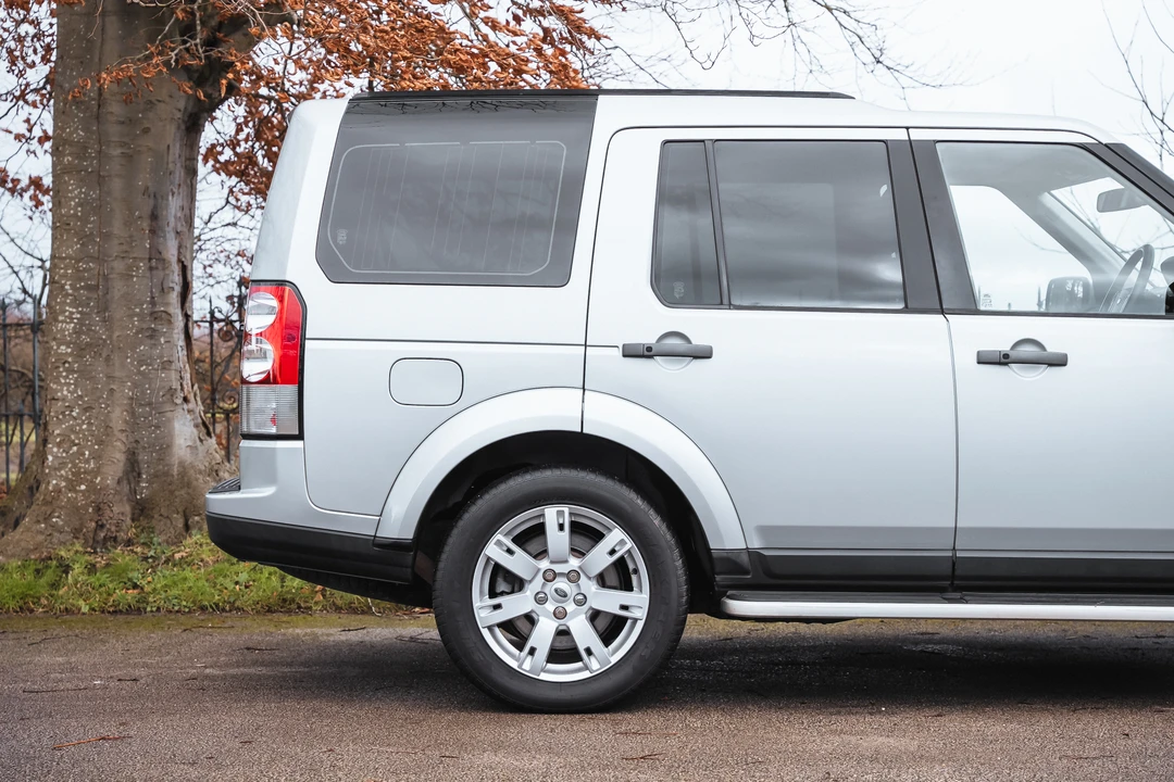 2011 Land Rover Discovery 4th Gen - Image 18 of 31