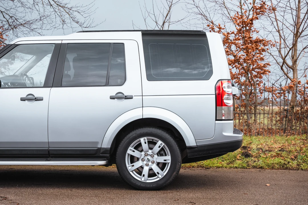 2011 Land Rover Discovery 4th Gen - Image 25 of 31