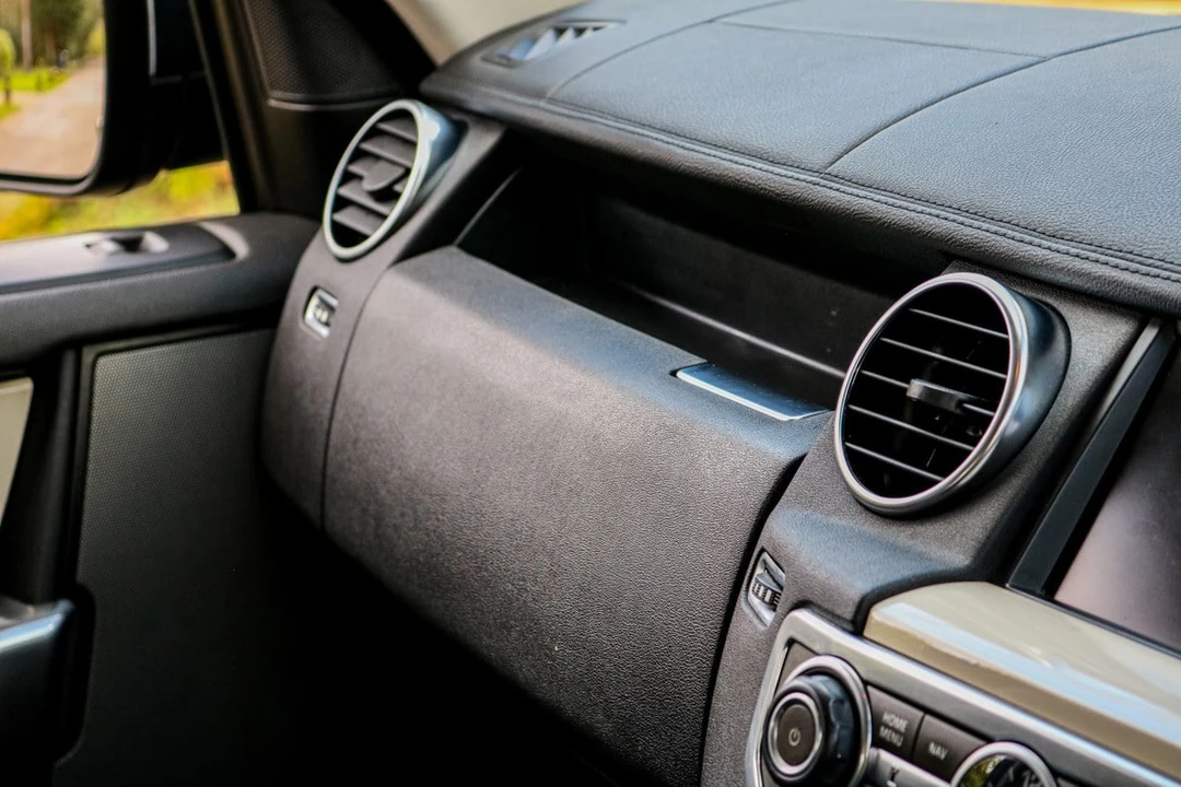 2011 Land Rover Discovery 4th Gen - Image 23 of 30