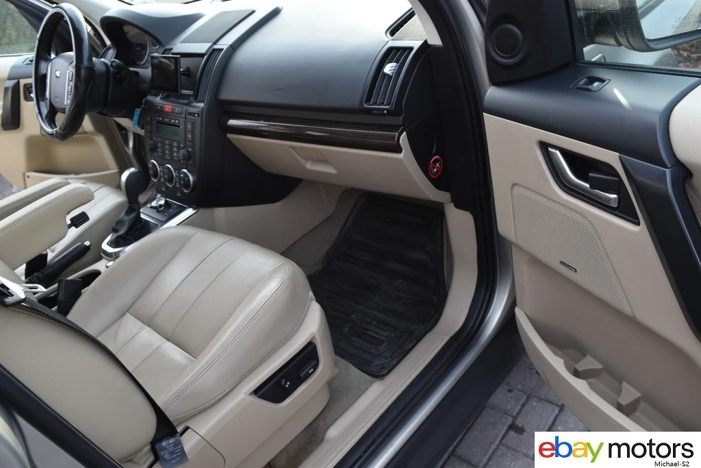 2011 Land Rover Freelander - Image 16 of 21