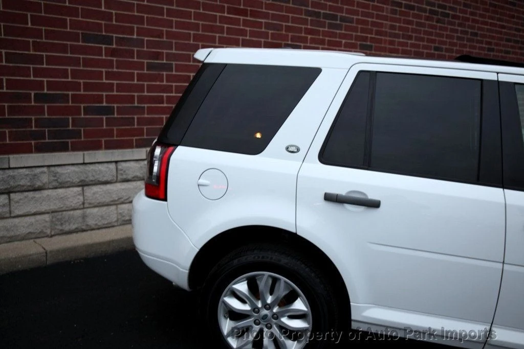 2011 Land Rover Freelander - Image 11 of 12