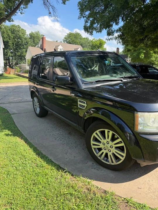2011 Land Rover Discovery 4th Gen - Image 3 of 11