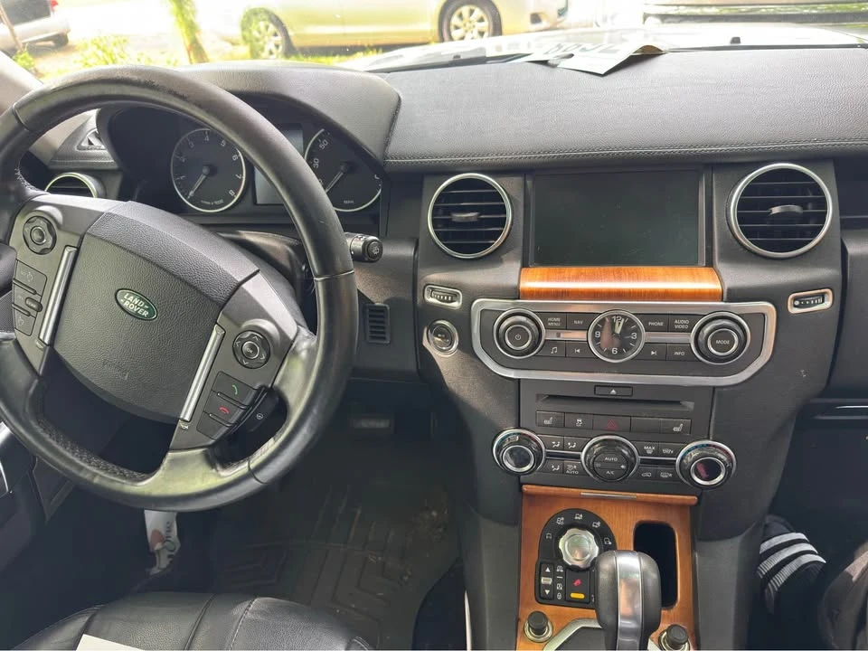 2011 Land Rover Discovery 4th Gen - Image 6 of 7