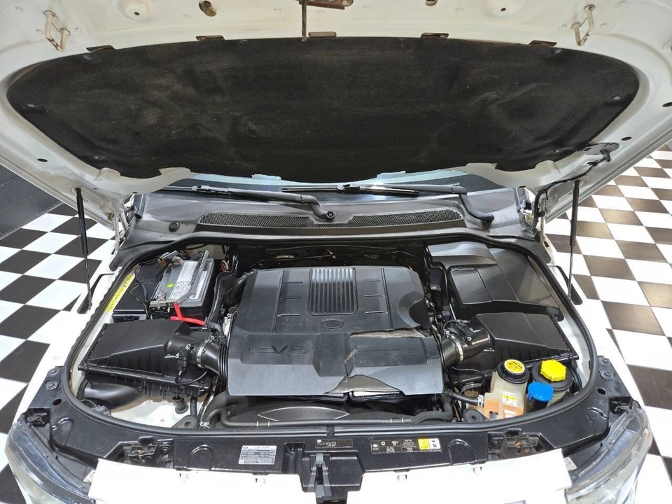 2011 Land Rover Discovery 4th Gen - Image 16 of 21