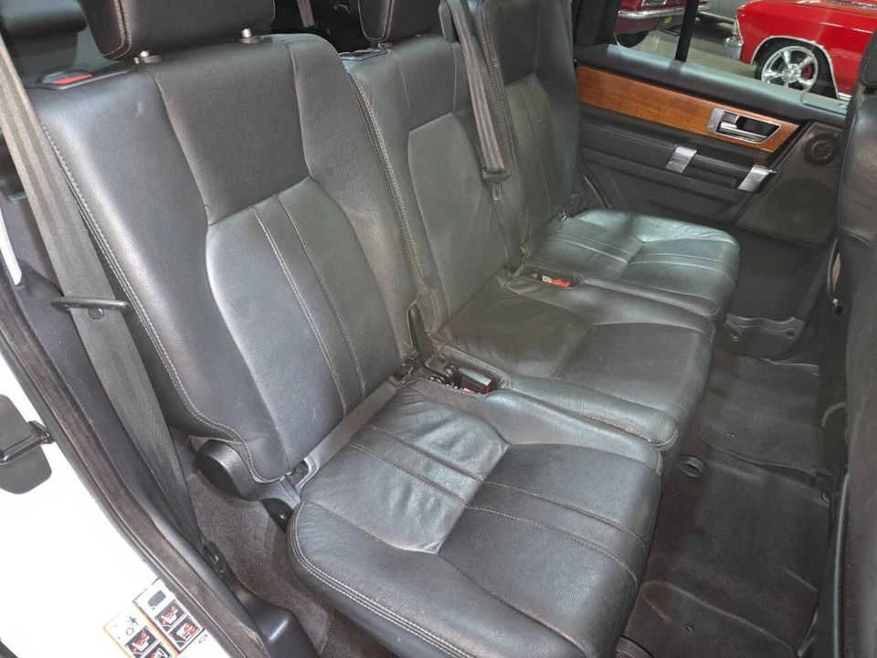 2011 Land Rover Discovery 4th Gen - Image 14 of 21