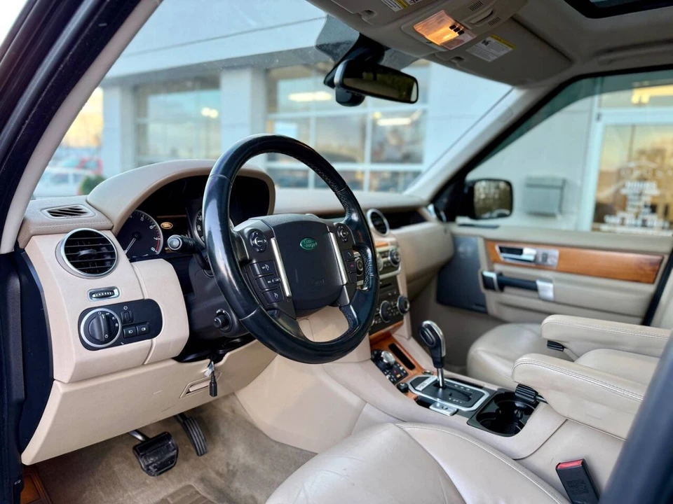 2011 Land Rover Discovery 4th Gen - Image 9 of 21