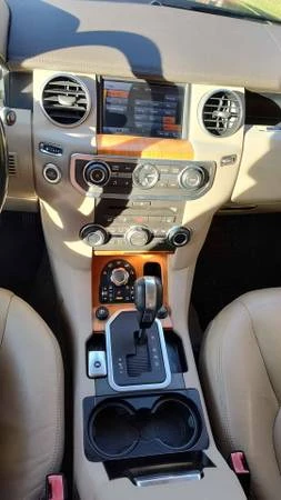 2011 Land Rover Discovery 4th Gen - Image 11 of 19