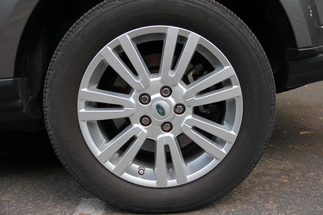 2011 Land Rover Discovery 4th Gen - Image 28 of 31