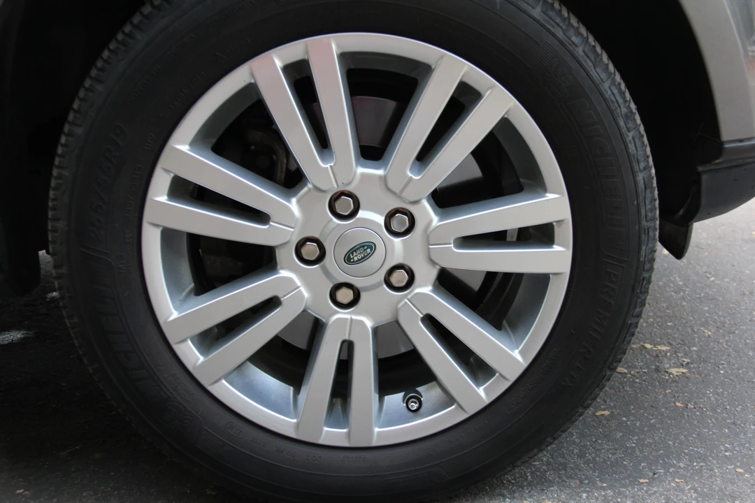2011 Land Rover Discovery 4th Gen - Image 30 of 31