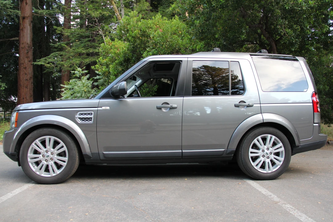 2011 Land Rover Discovery 4th Gen - Image 9 of 31