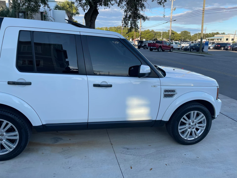 2011 Land Rover Discovery 4th Gen - Image 23 of 31