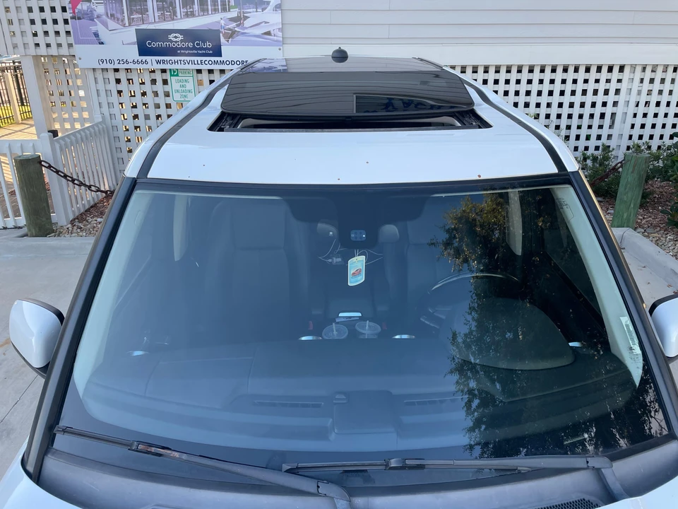 2011 Land Rover Discovery 4th Gen - Image 16 of 31