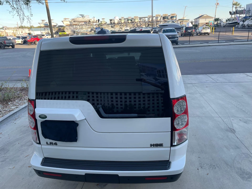 2011 Land Rover Discovery 4th Gen - Image 10 of 31