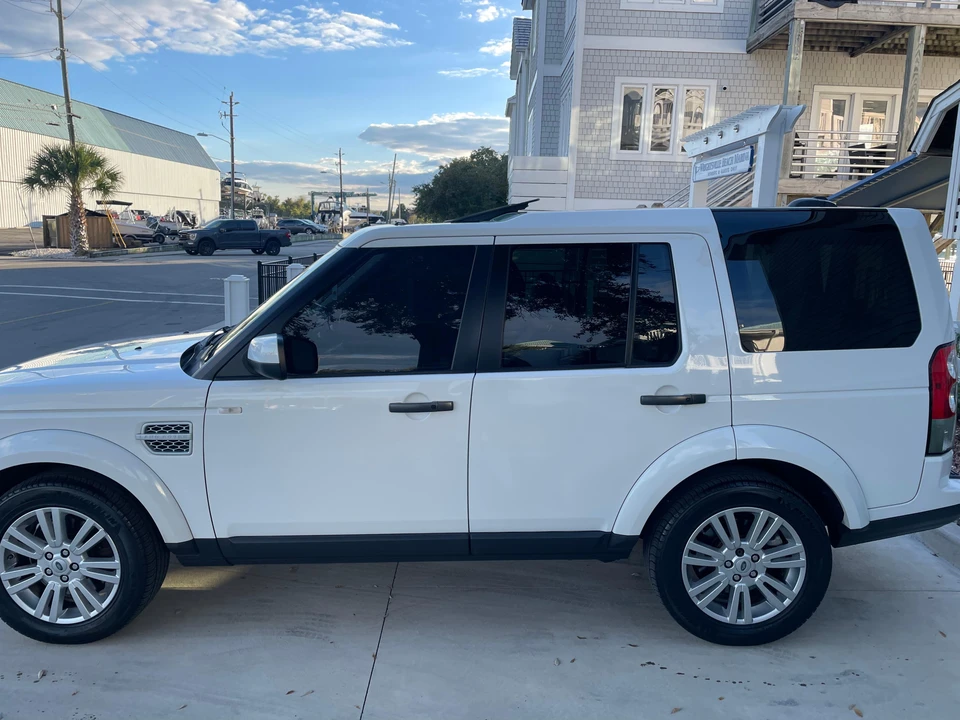 2011 Land Rover Discovery 4th Gen - Image 18 of 31