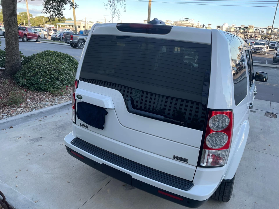 2011 Land Rover Discovery 4th Gen - Image 11 of 31