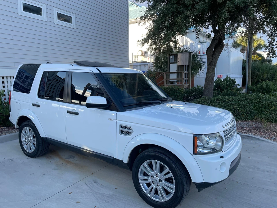 2011 Land Rover Discovery 4th Gen - Image 14 of 31